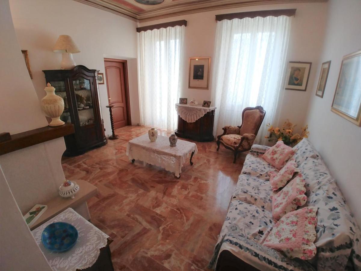 La Romantica Levanto Luaran gambar